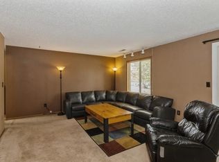 437 Westwinds Dr, Iowa City, IA 52246