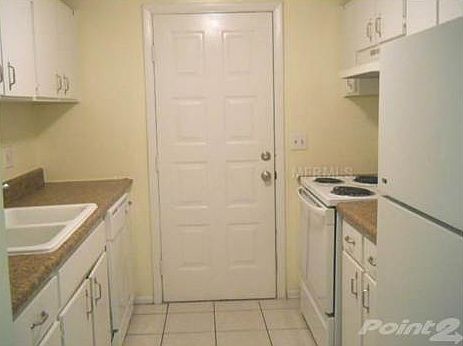 5th image of 3218 San Pedro St