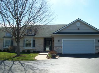 281 Cardinal Ln, Hartland, WI 53029