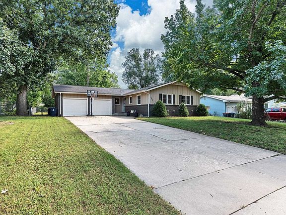 3rd image of 1920 Jamaica St