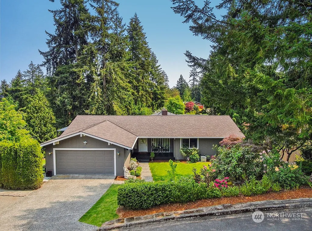 4322 158th Place SE photo 1