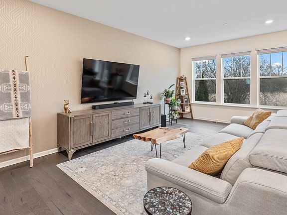 3rd image of 2646 Martini St