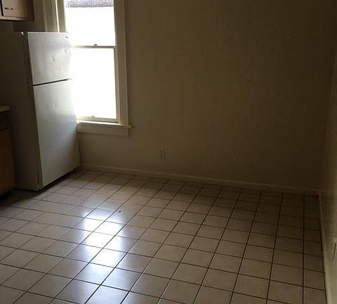 4th image of 83 14th Ave