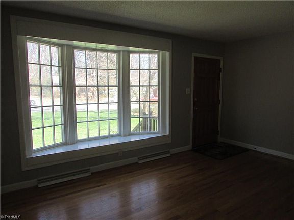 4th image of 2915 Isaacs Pl