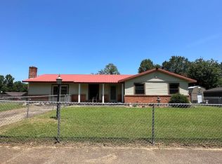 408 E Circle Dr, Broken Bow, OK 74728