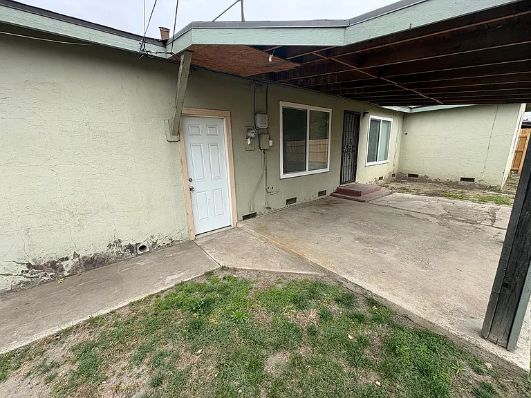 315 W Kaweah Ave — Photo 23