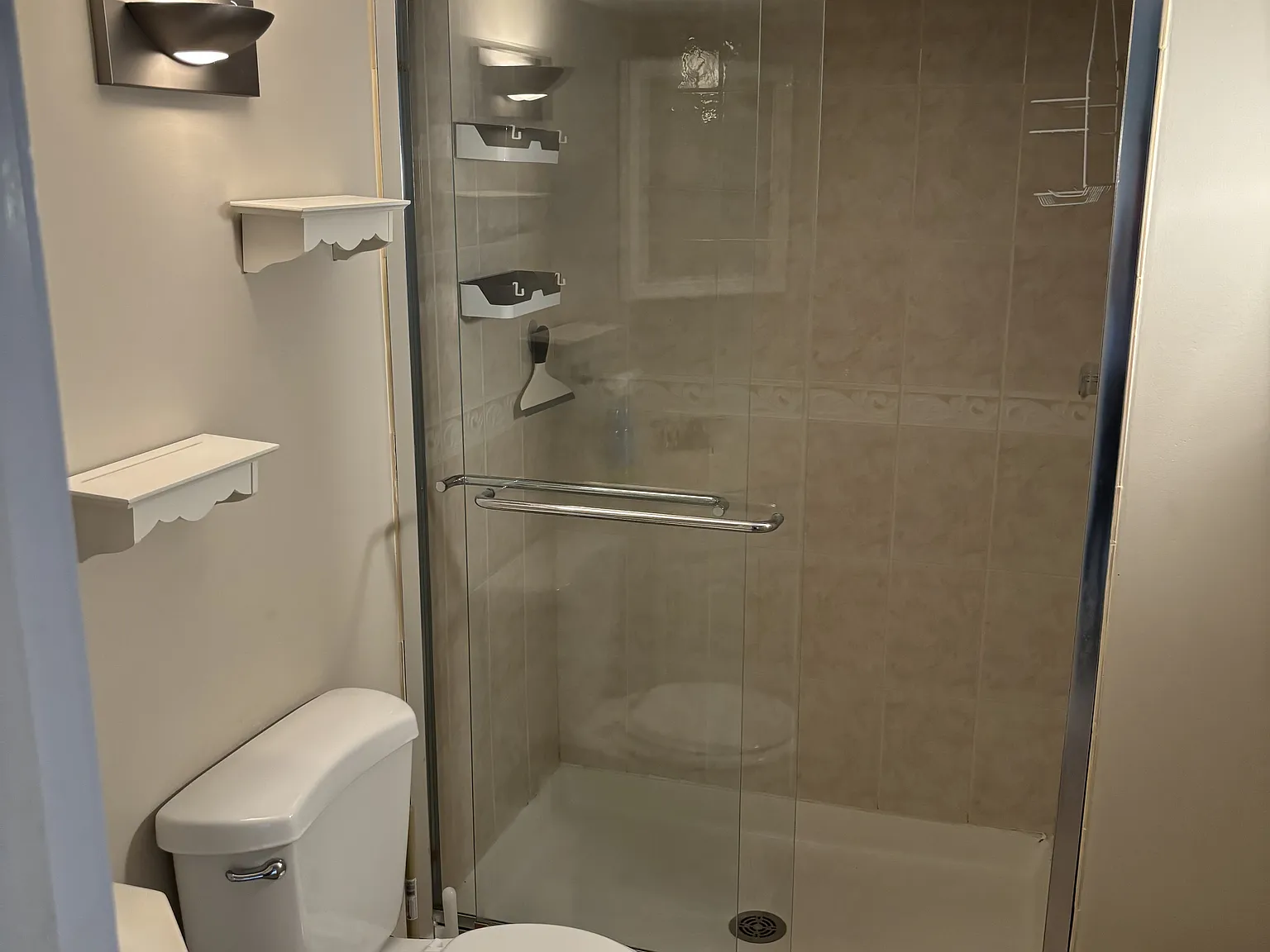 2 bed, 975 sqft, $2,000 — Photo 3