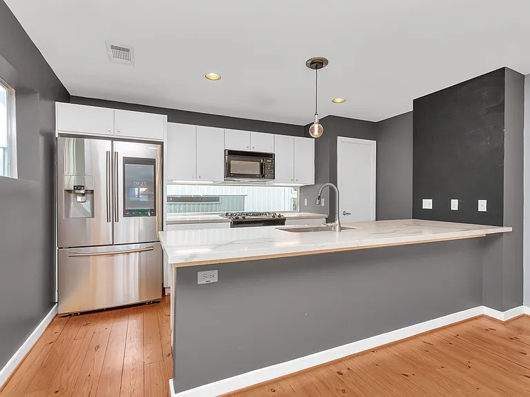 2605 Calumet St #38 — Photo 16
