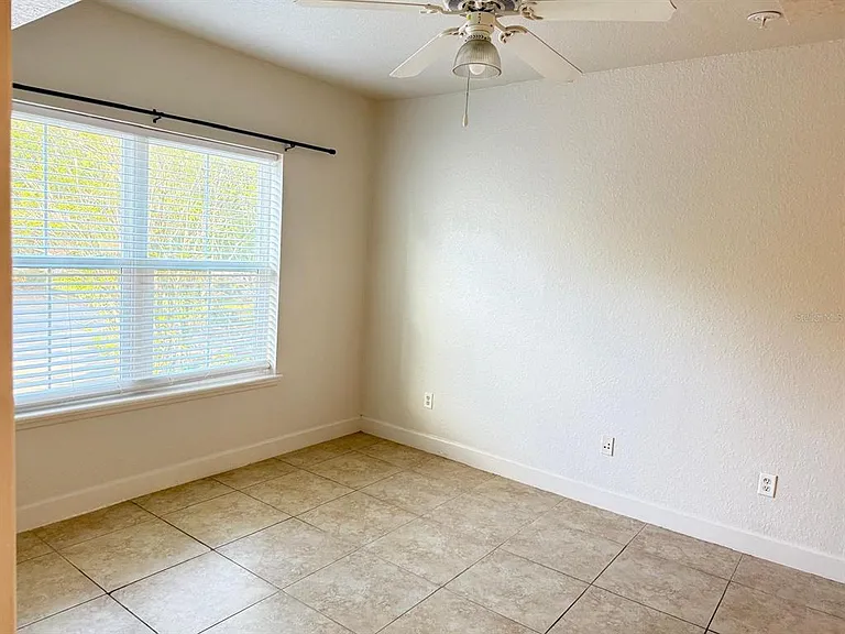 202 E South St #2038 — Photo 17