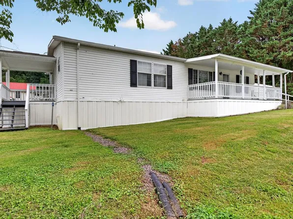 202 N Railroad Ave, Damascus, VA 24236