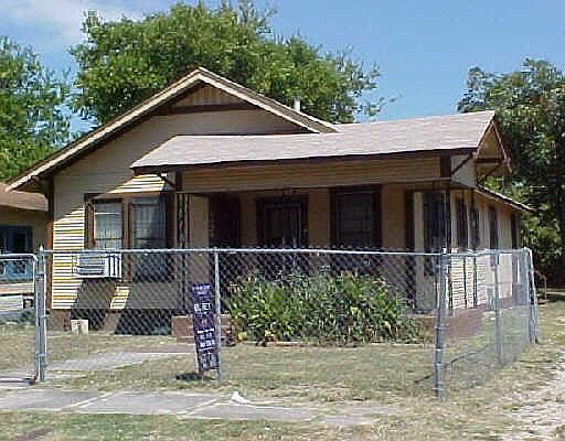 3rd image of 1329 PASADENA ST
