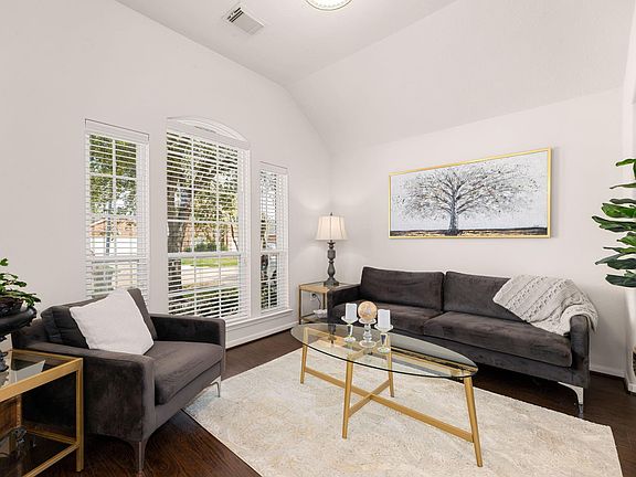 4th image of 20707 Sapphire Lake Rd