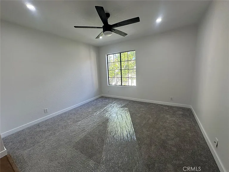 2554 Olive Dr #34 — Photo 11
