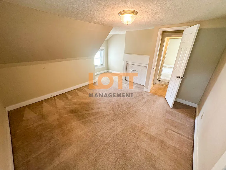 105 Arrington Ave — Photo 16