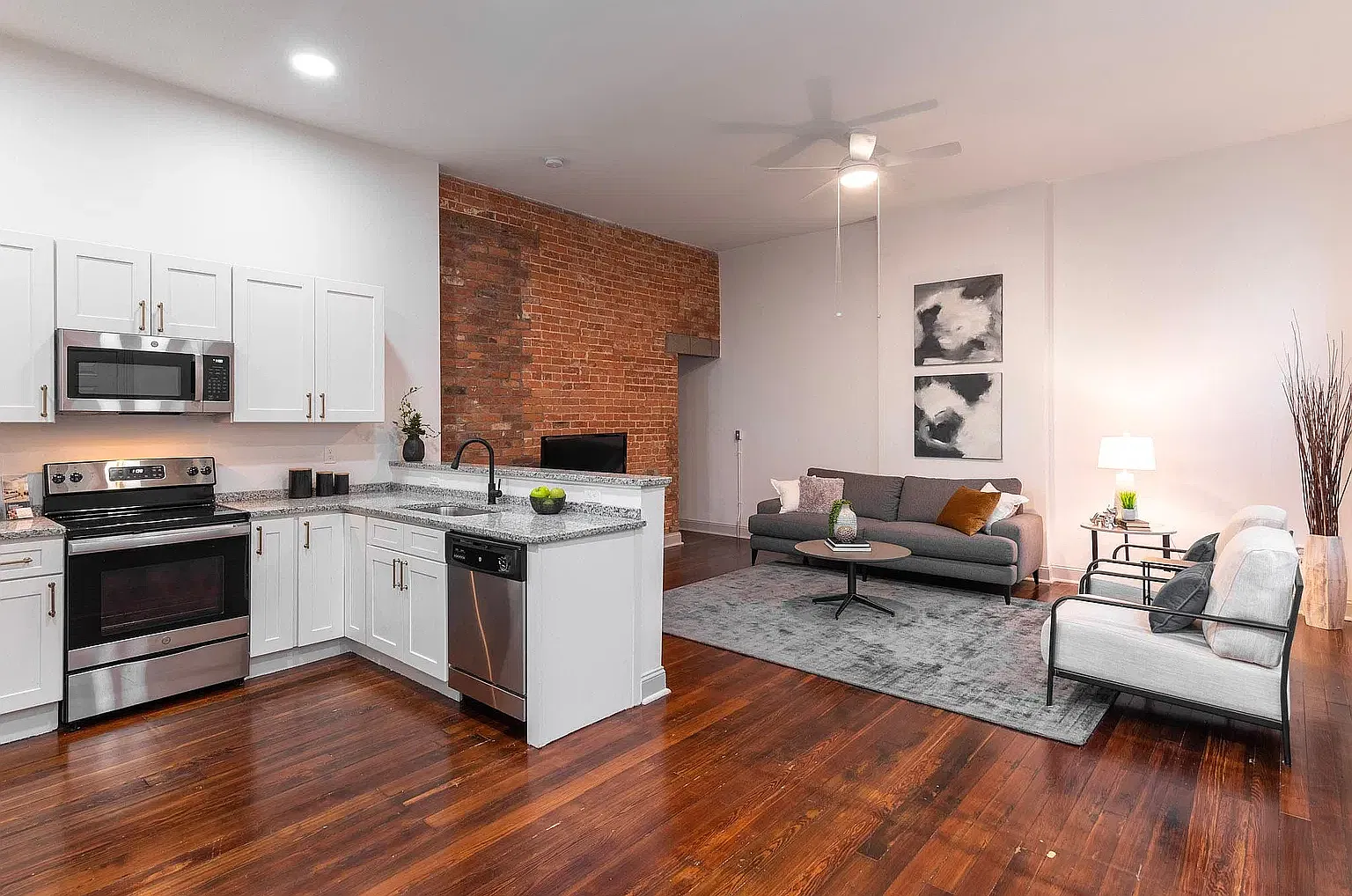 2 bed, 1.5 bath, 1250 sqft, $1,775 — Photo 4