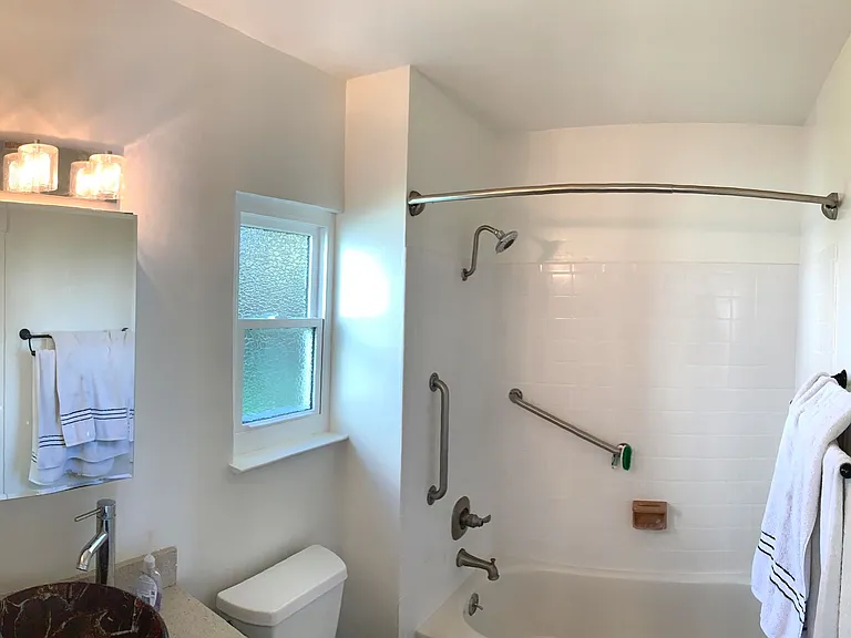 1084 16th St — Photo 7