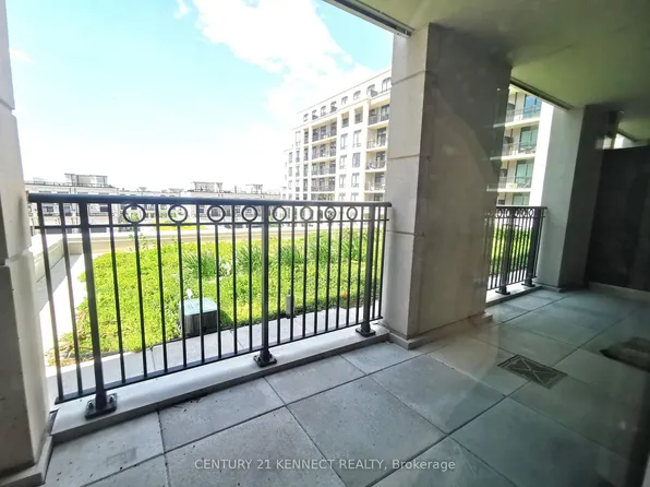 268 Buchanan Dr #307W, Markham, ON L3R 8G9