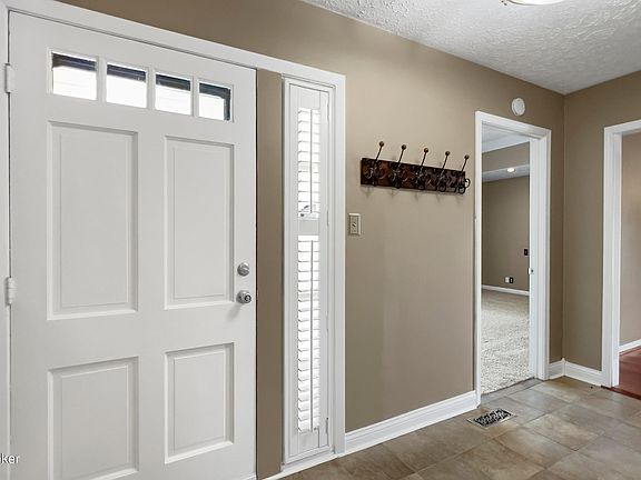 4th image of 3842 Klondike Ln