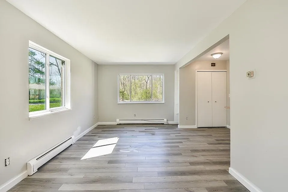 2 bed, 1.0 bath, 800 sqft, $1,390 — Photo 4