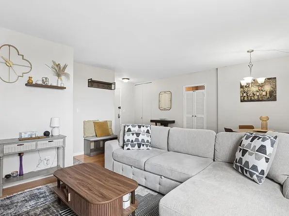 52-30 39th Dr APT 7G, Queens, NY 11377