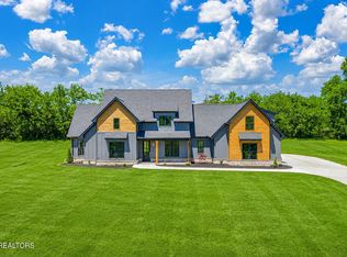 1211 Herbert Dr, Greenback, TN 37742