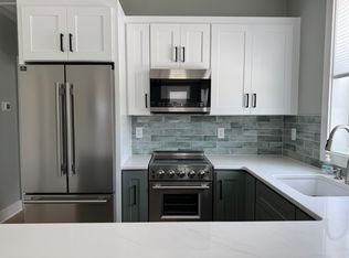 440 Sweetwater Club Dr, Seneca, SC 29672