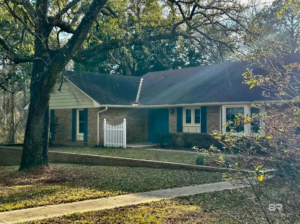 45435 Chalet Dr, Bay Minette, AL 36507