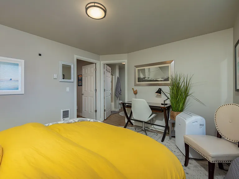 1439 NW Juniper St #12 — Photo 14