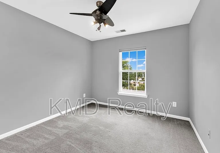 9598 Walkers Glen Dr — Photo 15