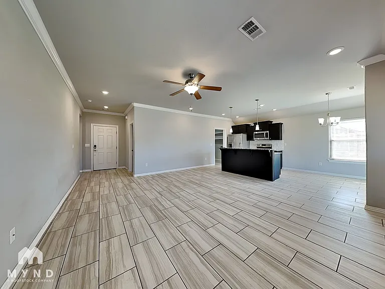 480 Holly St — Photo 6