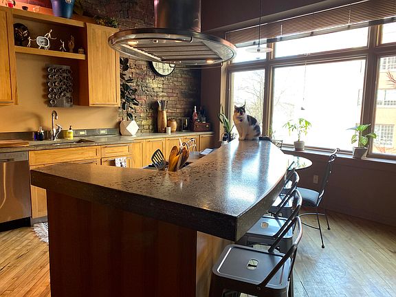 2nd image of 600 Monroe Ave NW APT 212
