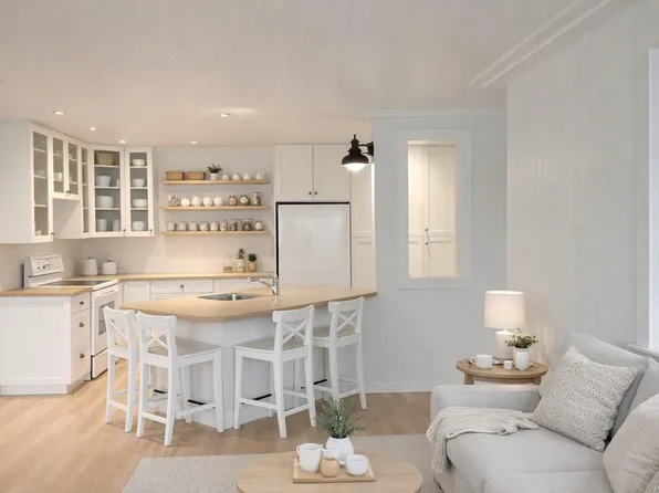 2100 Granite St #114, Oak Bay, BC V8S 3G7