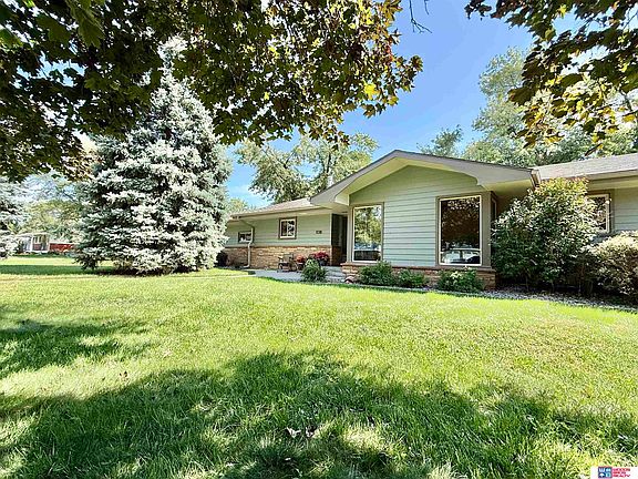 2nd image of 1138 Sunrise Dr
