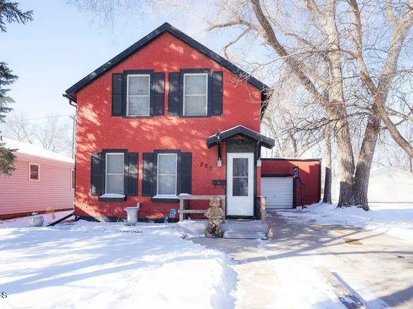 820 2nd Ave SW, Jamestown, ND 58401