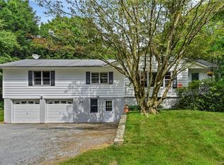 40 Barrett Hill Rd, Mahopac, NY 10541