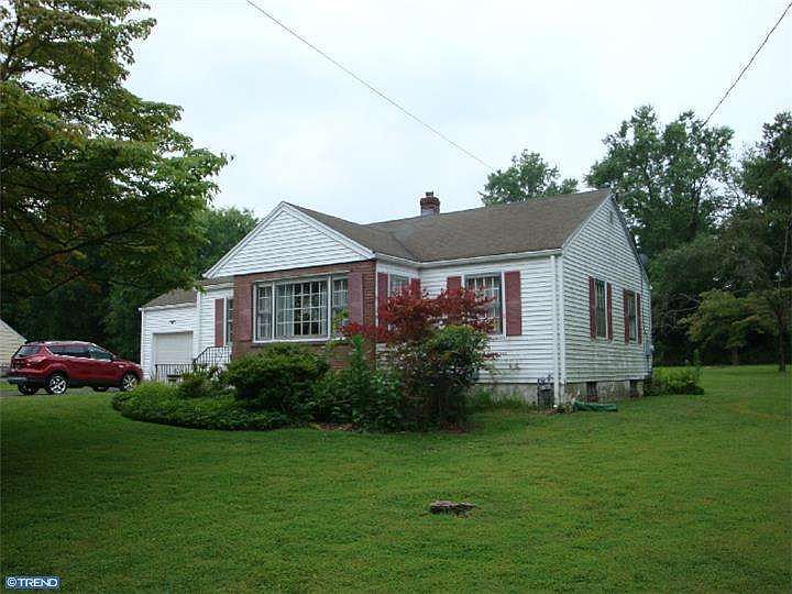 2nd image of 6 Yale Rd