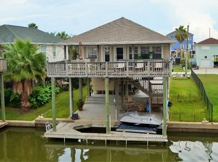 22114 Zapata Dr, Galveston, TX 77554