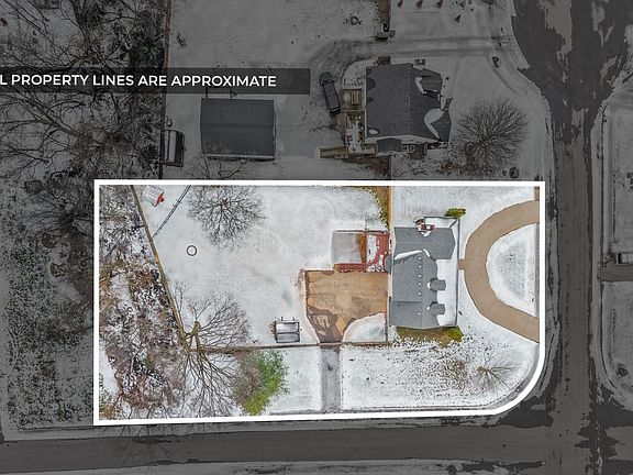 2nd image of 3935 Stella Dr
