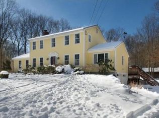 210 Rocky Hill Rd, Rehoboth, MA 02769