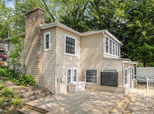 6288 Buckshore Dr, Whitmore Lake, MI 48189