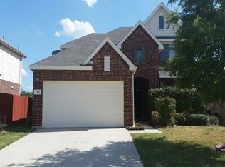 433 Crown Oaks Dr, Fort Worth, TX 76131