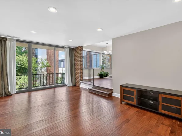 2004 Coleridge Dr #20201, Silver Spring, MD 20902