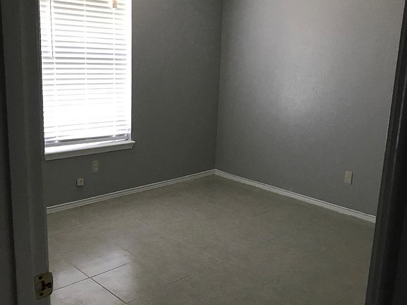 2nd image of 4011 Peperport Dr