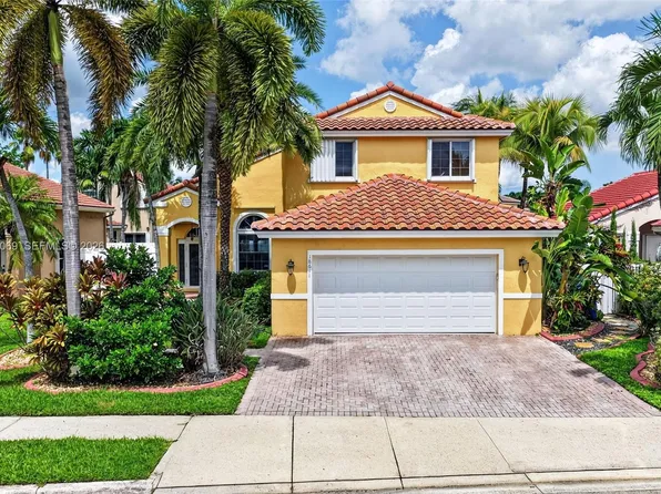 18611 NW 11th St, Hollywood, FL 33029