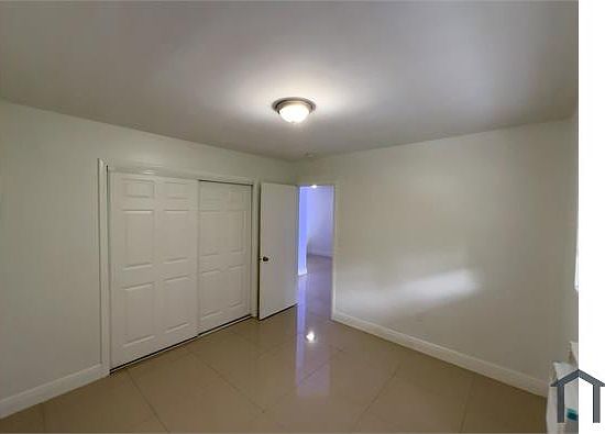 5th image of 759 NE 126th St
