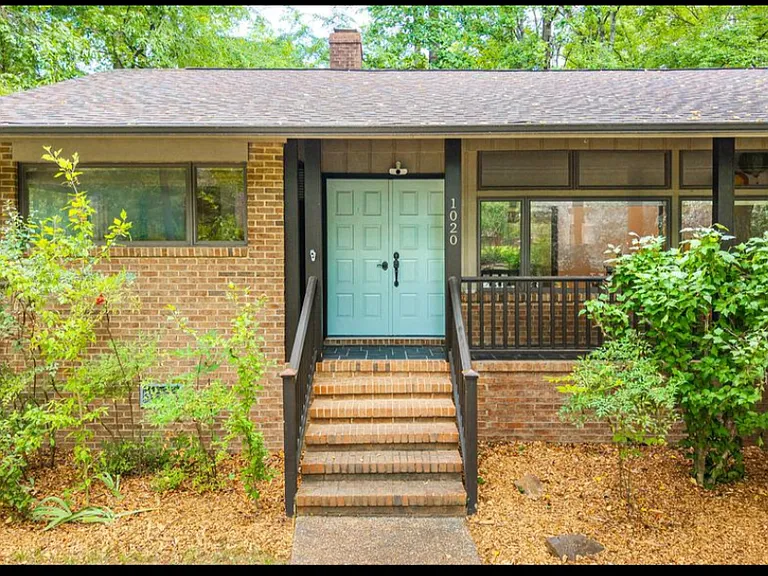 1020 Burning Tree Dr — Photo 3