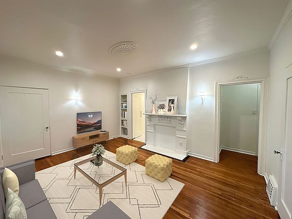 3rd image of 1104 Brent Ave #0