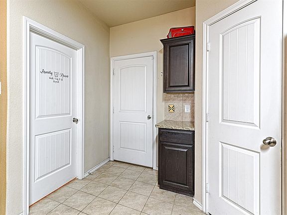 5th image of 1124 Wellesbourne Ln