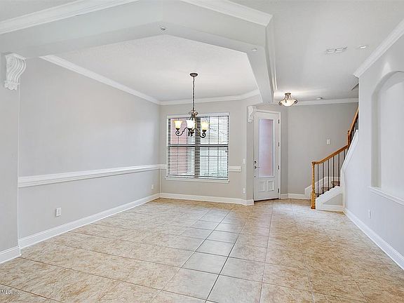4th image of 13512 Isla Vista Dr