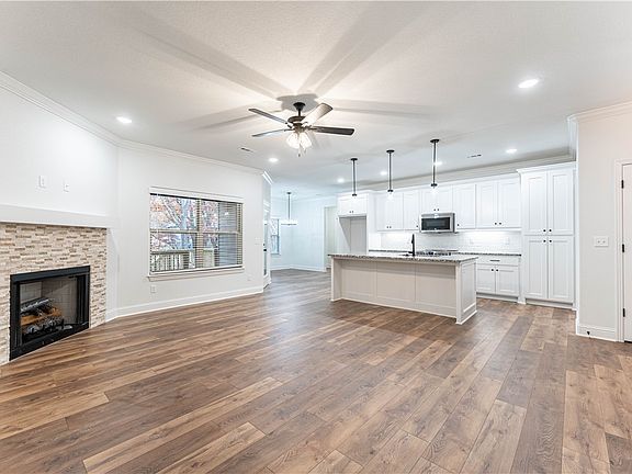 5th image of 89 Salen Ln